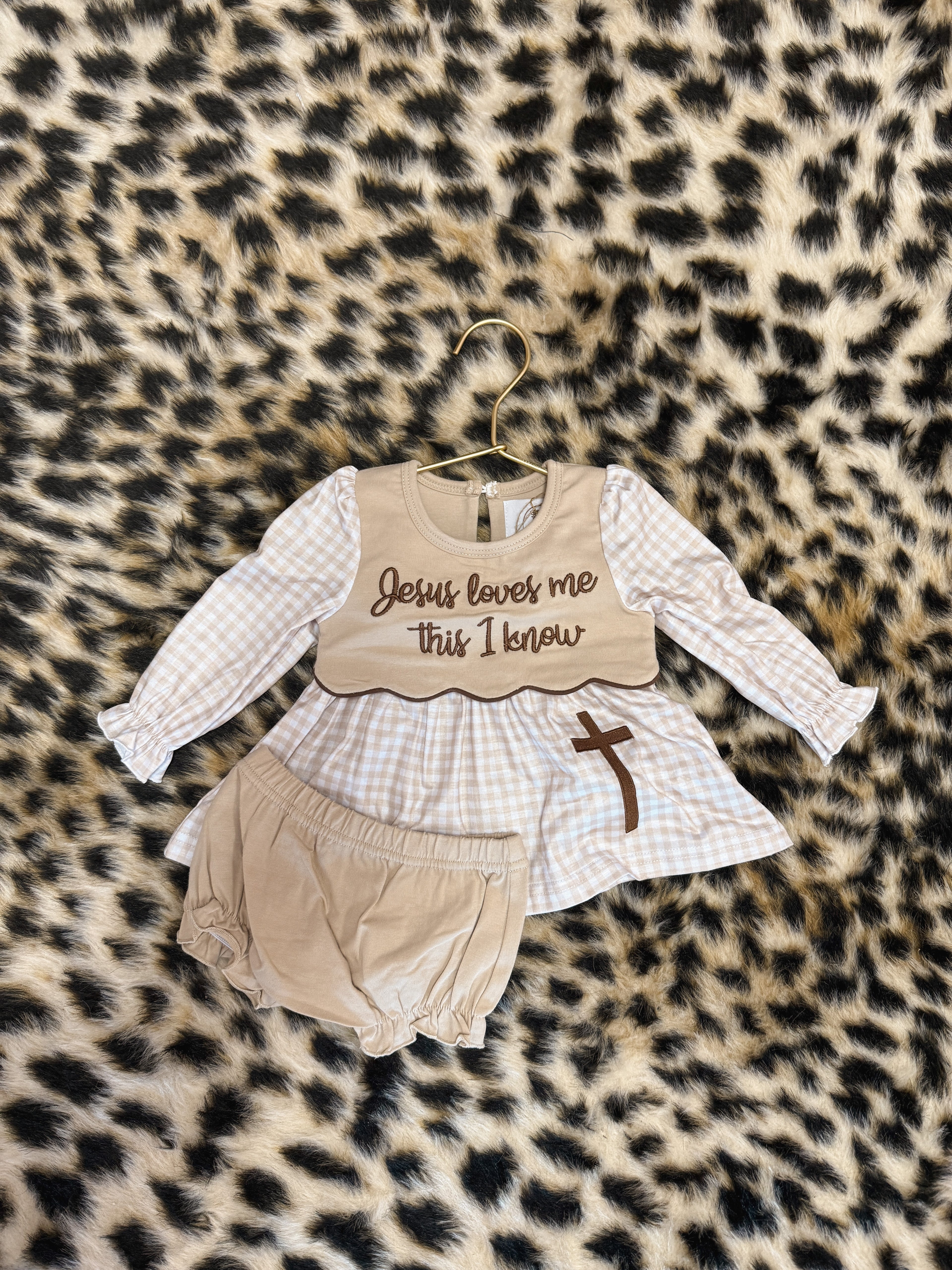 Jesus Loves Me Bloomer Set