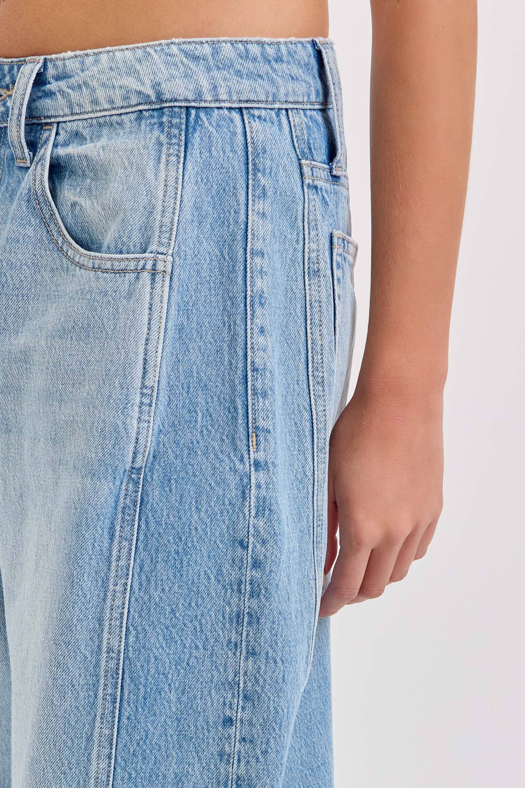 Light Wash Barrel Jeans